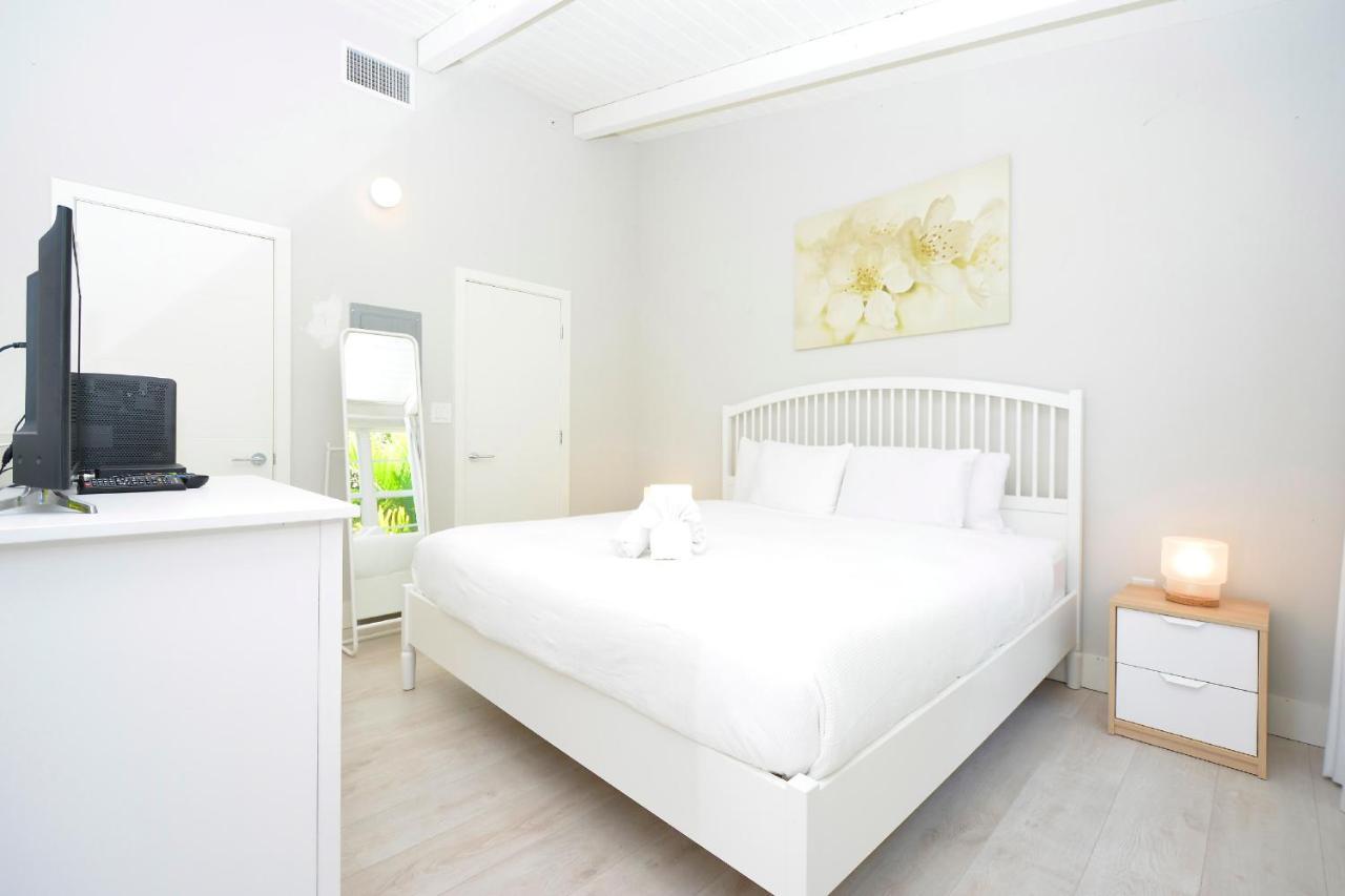 מיאמי ביץ' Apartments On Collins מראה חיצוני תמונה