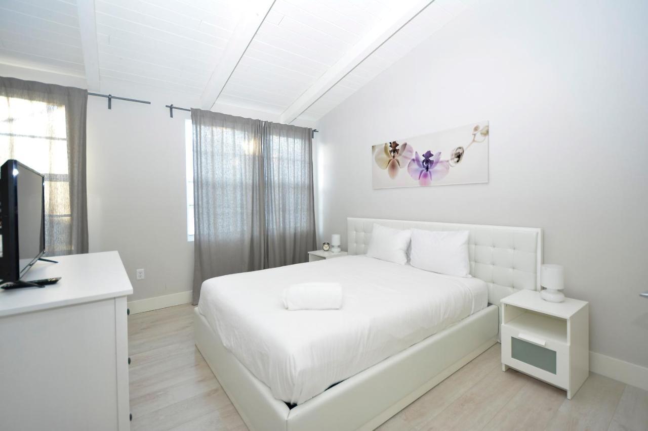 מיאמי ביץ' Apartments On Collins מראה חיצוני תמונה