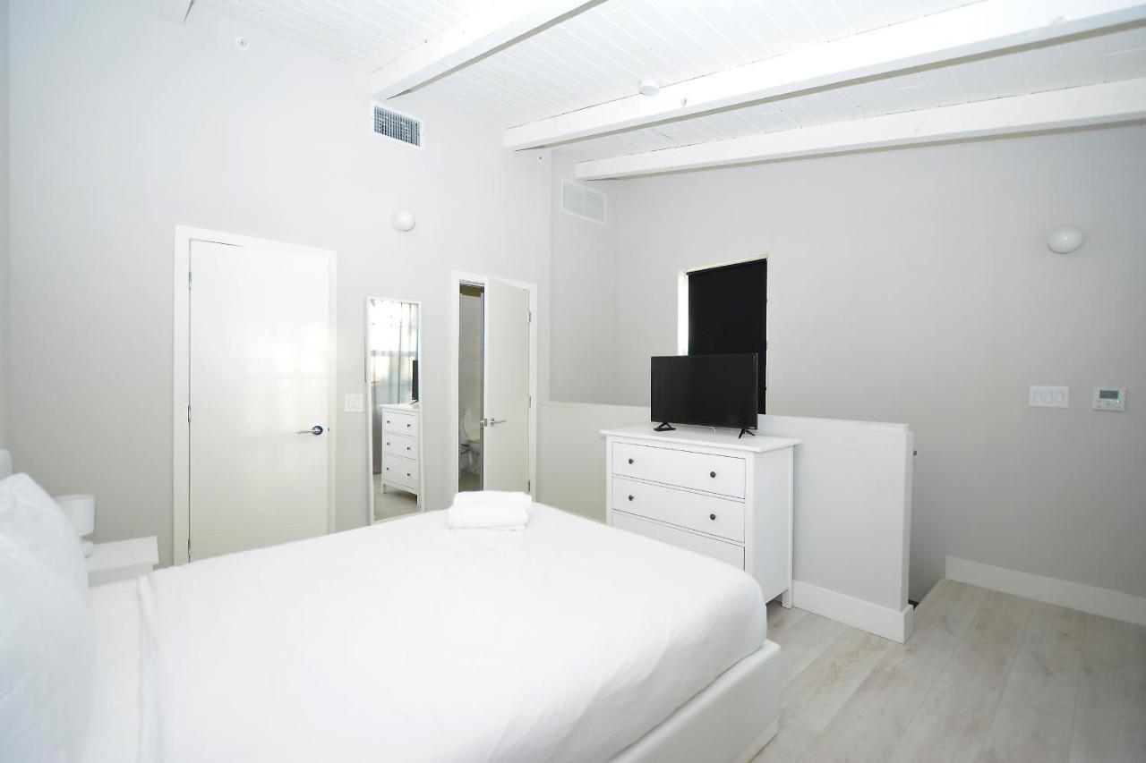 מיאמי ביץ' Apartments On Collins מראה חיצוני תמונה