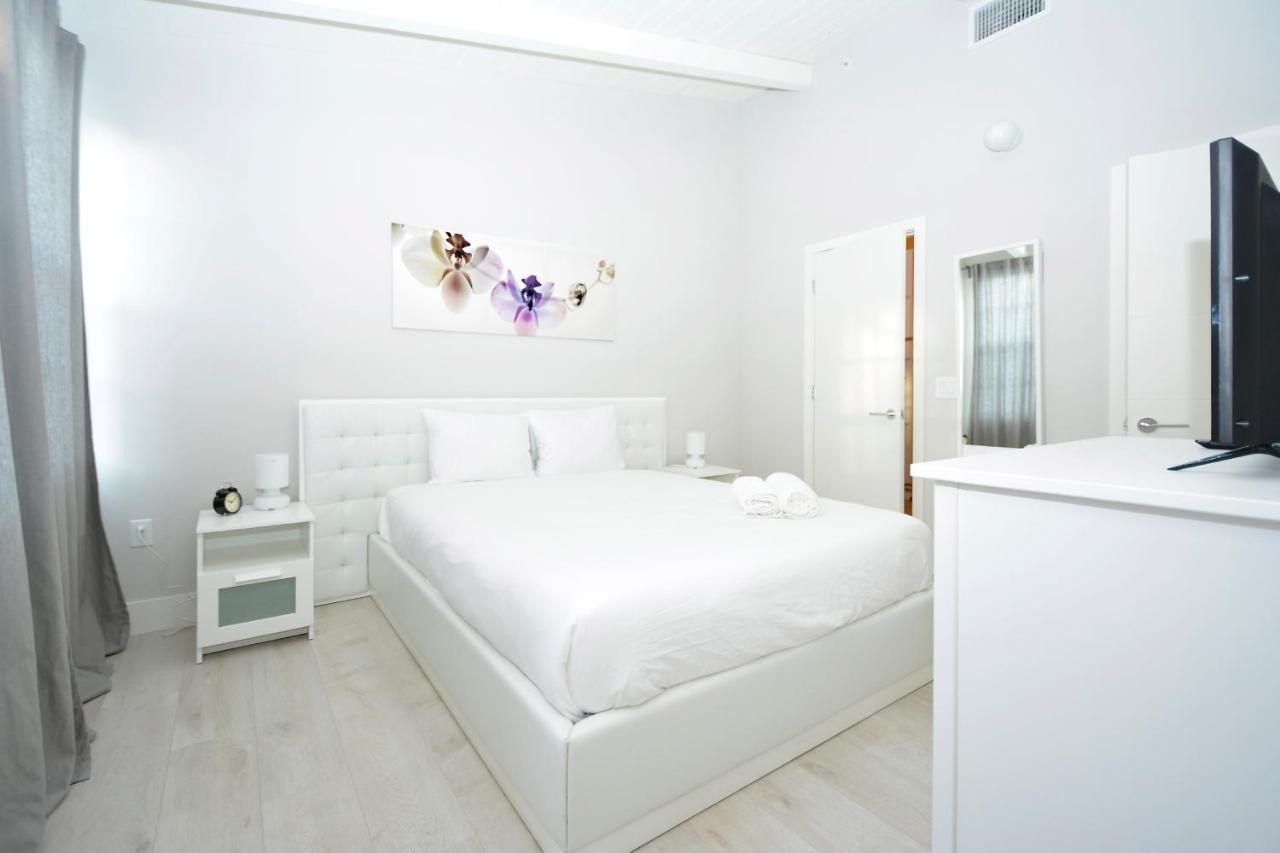 מיאמי ביץ' Apartments On Collins מראה חיצוני תמונה