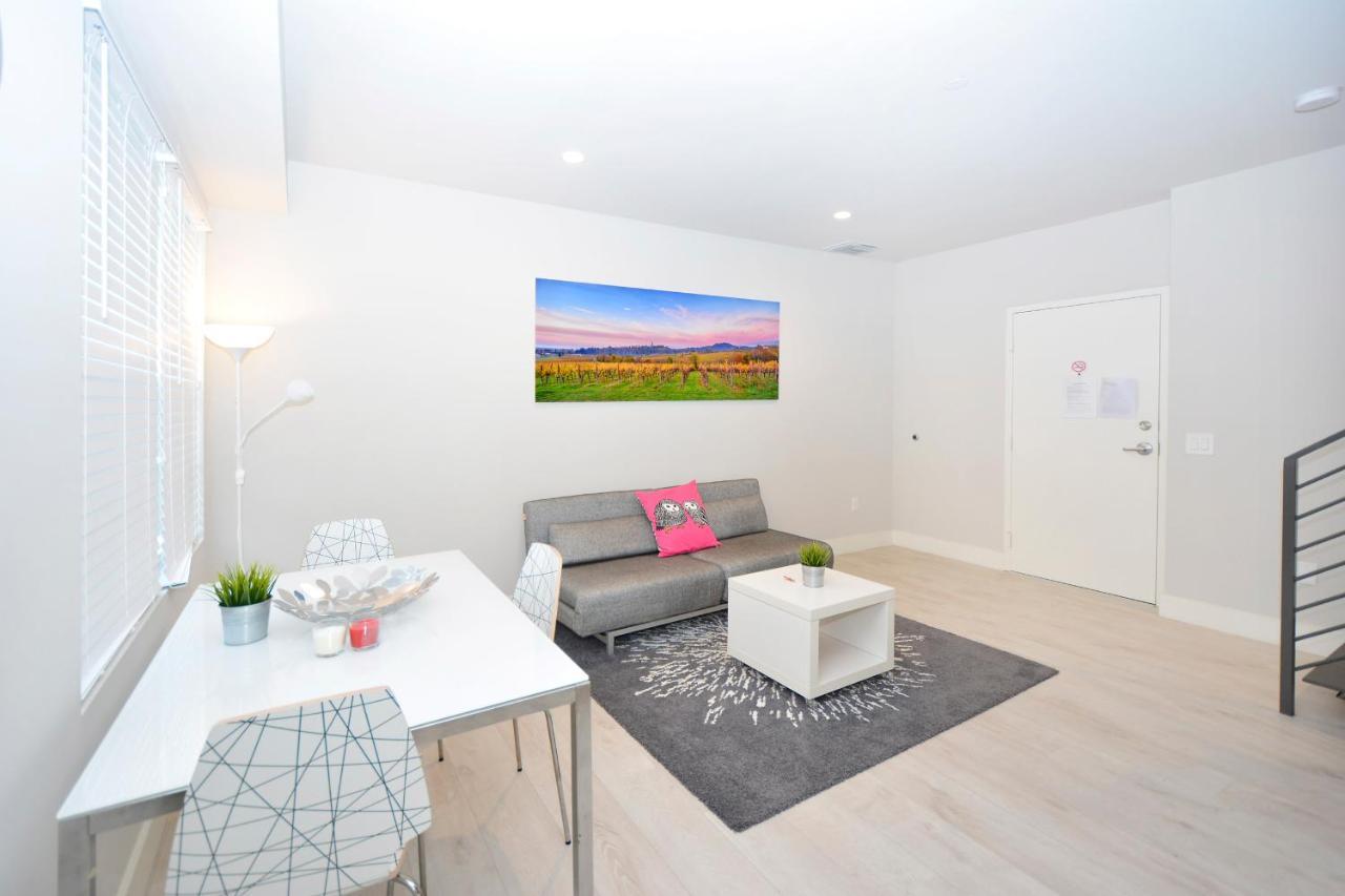 מיאמי ביץ' Apartments On Collins מראה חיצוני תמונה